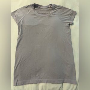 Lululemon Swiftly Tech Short Sleeve, size 6, lilac